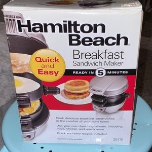 Breakfast sandwich maker